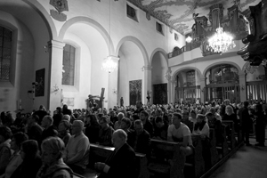 requiem_kirche_sw_01.0x1200_tn.jpg
