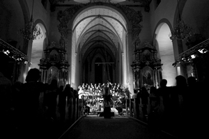 requiem_kirche_sw_23.0x1200_tn.jpg